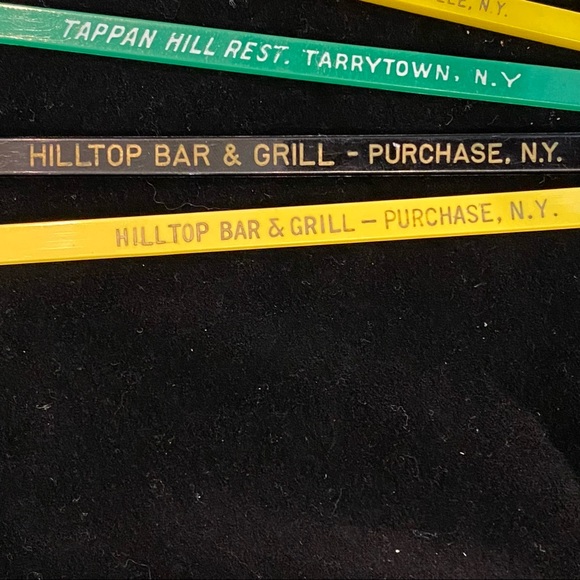 Vintage Lot of 7, New York Hotels, Restaurants & Bars Swizzle Sticks - Picture 8 of 12